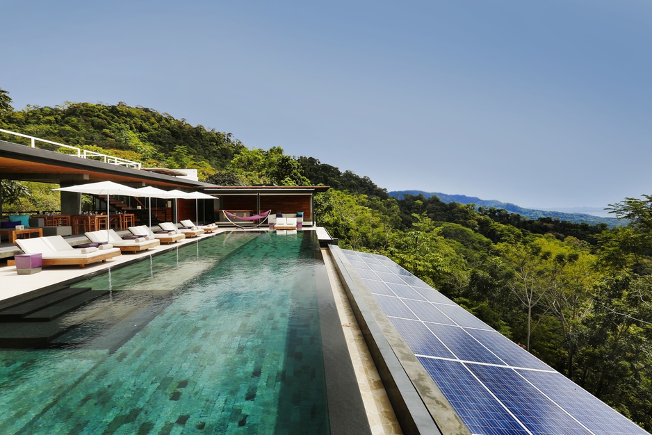 Kura Design Villas infinity pool