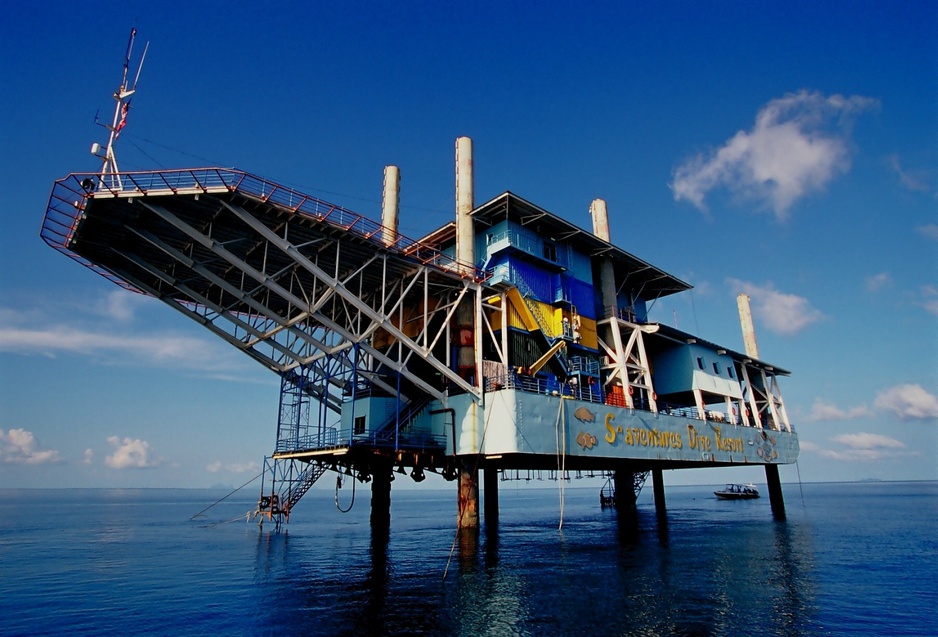 Seaventures Dive Rig – Diver’s Paradise On An Oil Rig