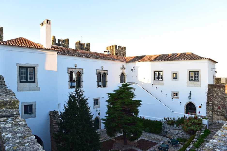 Pousada Castelo de Obidos hotel building with white facade