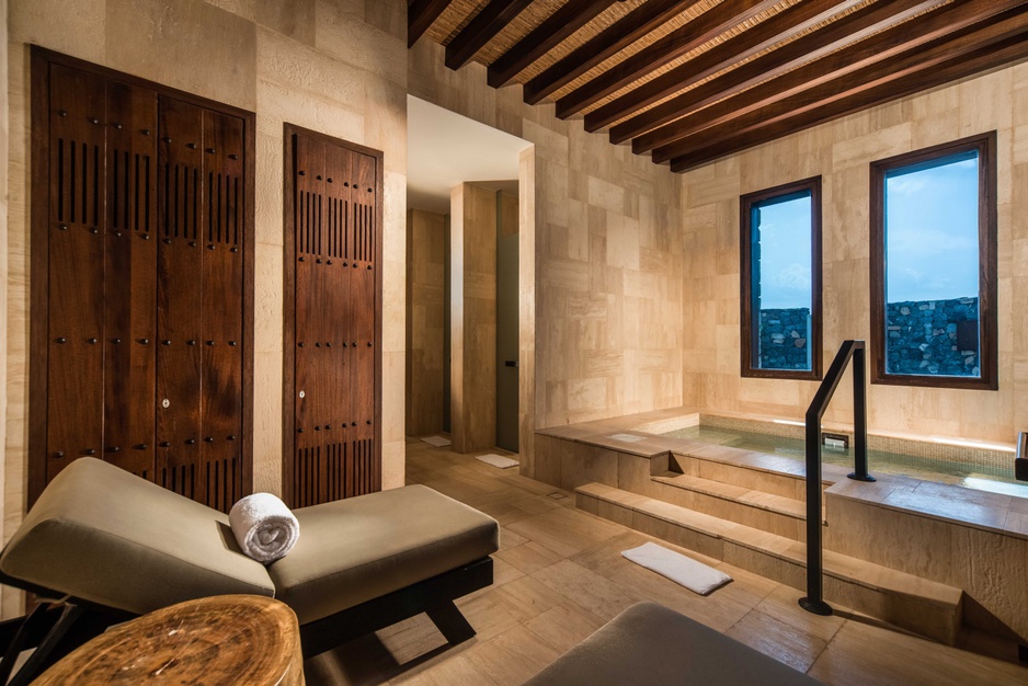 Alila Jabal Akhdar spa jacuzzi