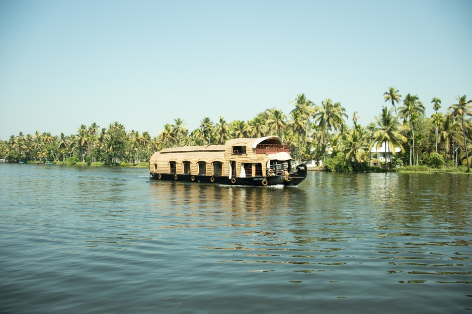 Xandari Riverscapes Traditional Houseboat Cruise