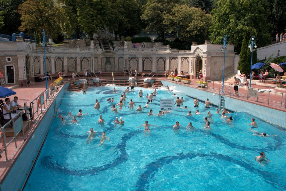 Gellert Spa wave pool