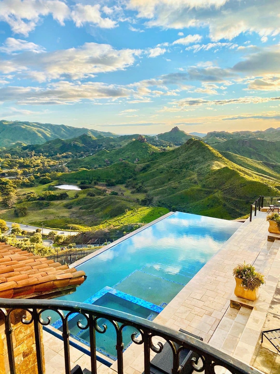 Malibu Rocky Oaks Infinity Pool