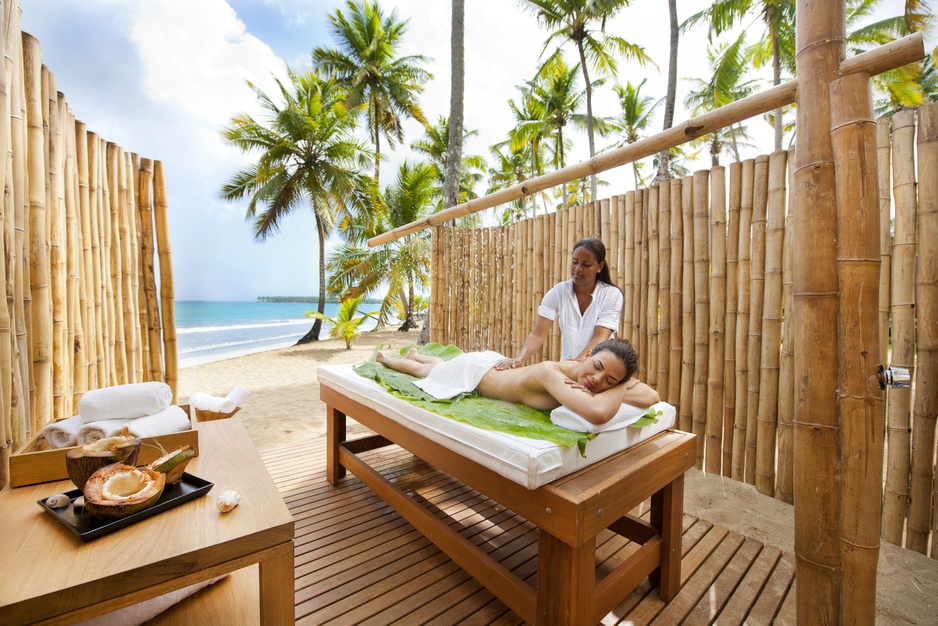 Massage at the beach