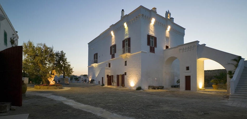 Masseria Torre Coccaro at night