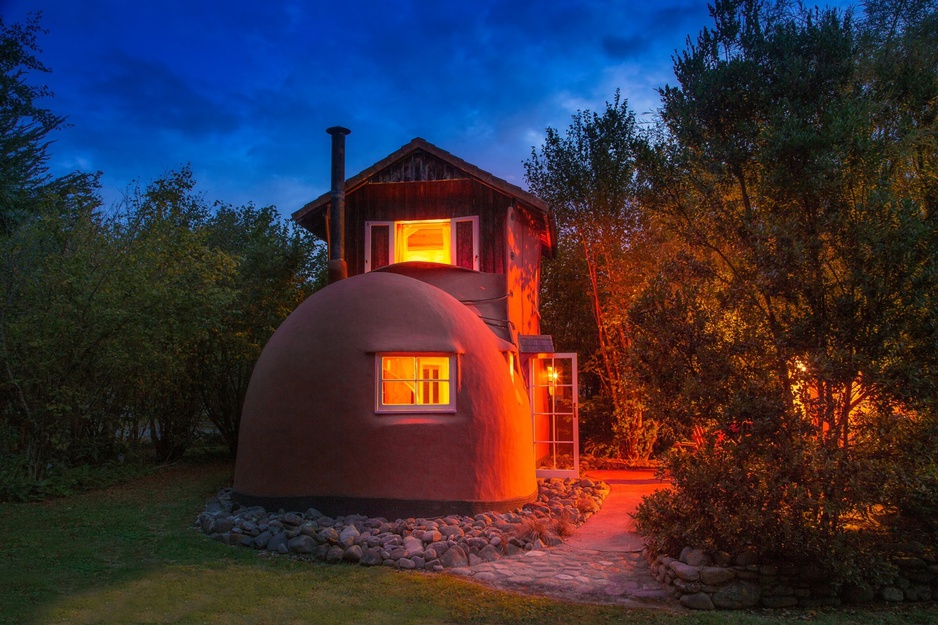 The Boot – Fairytale Accommodation In A Giant Shoe