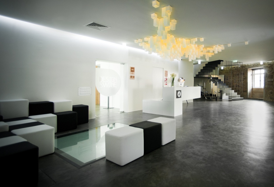 Design & Wine Hotel reception