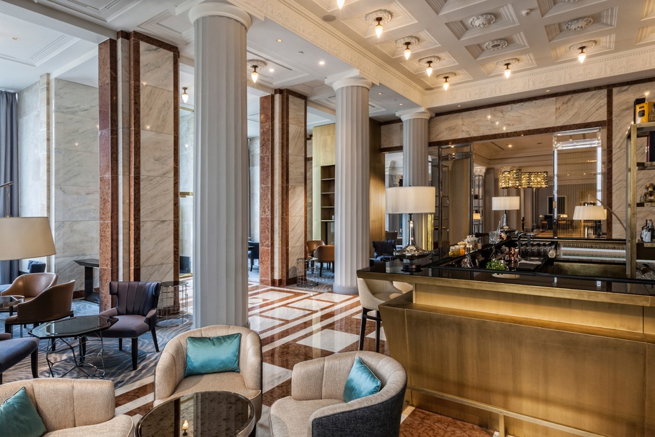 The Ritz-Carlton Hotel Budapest Kupola Bar