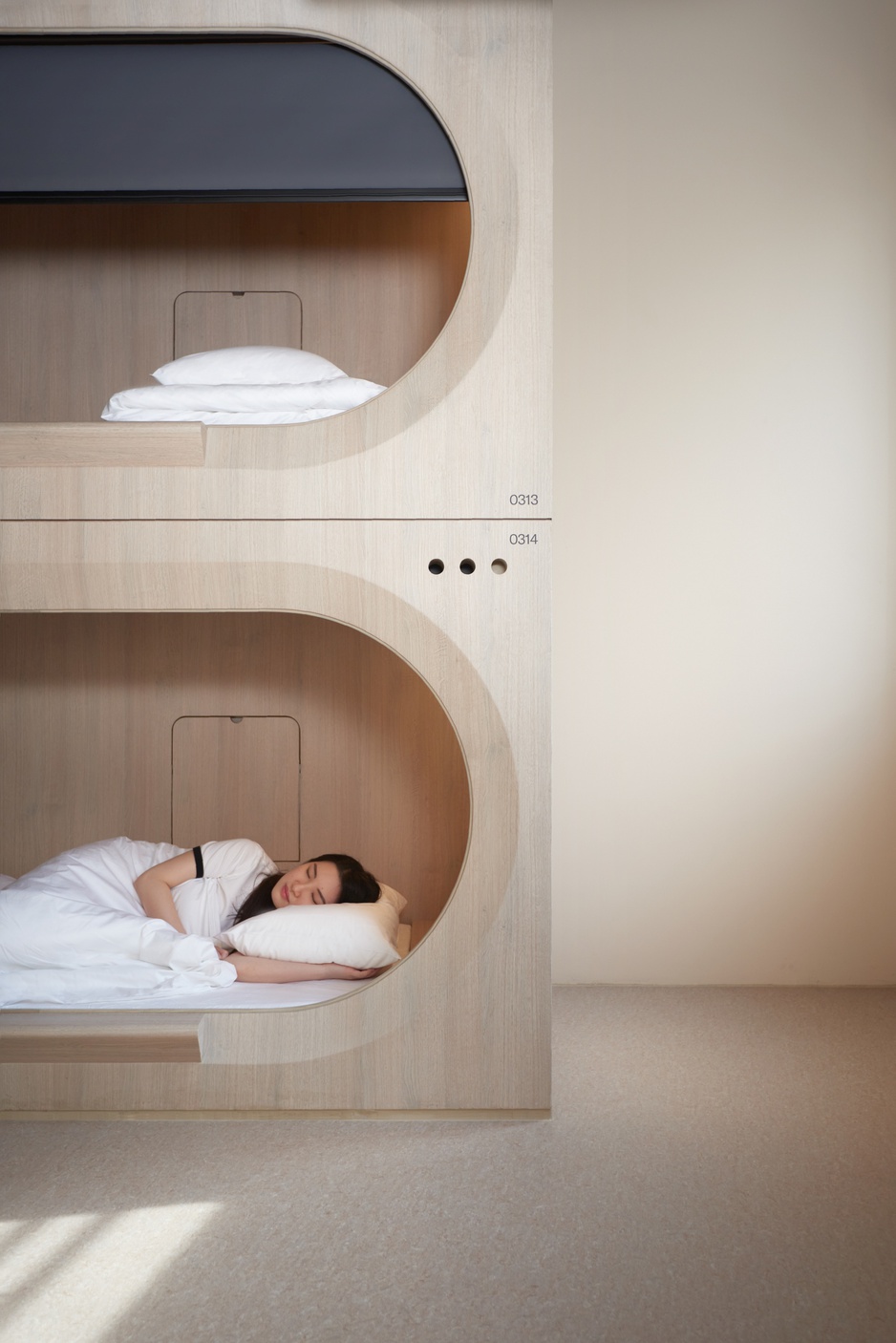 KINN Capsule Hotel Capsule Beds