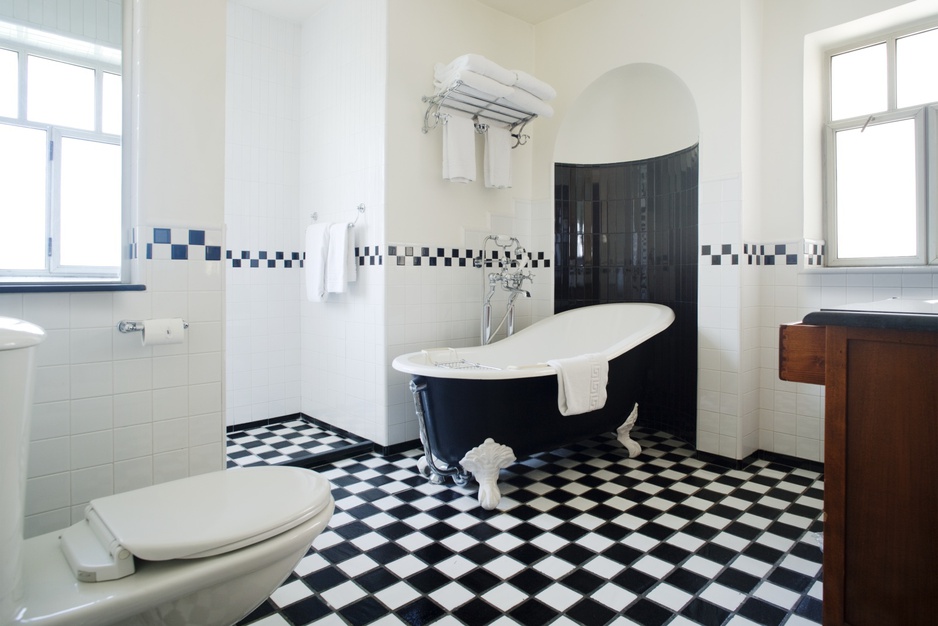 American Colony Hotel bathroom