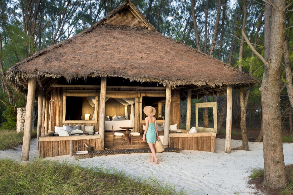 andBeyond Mnemba Island family wooden hut