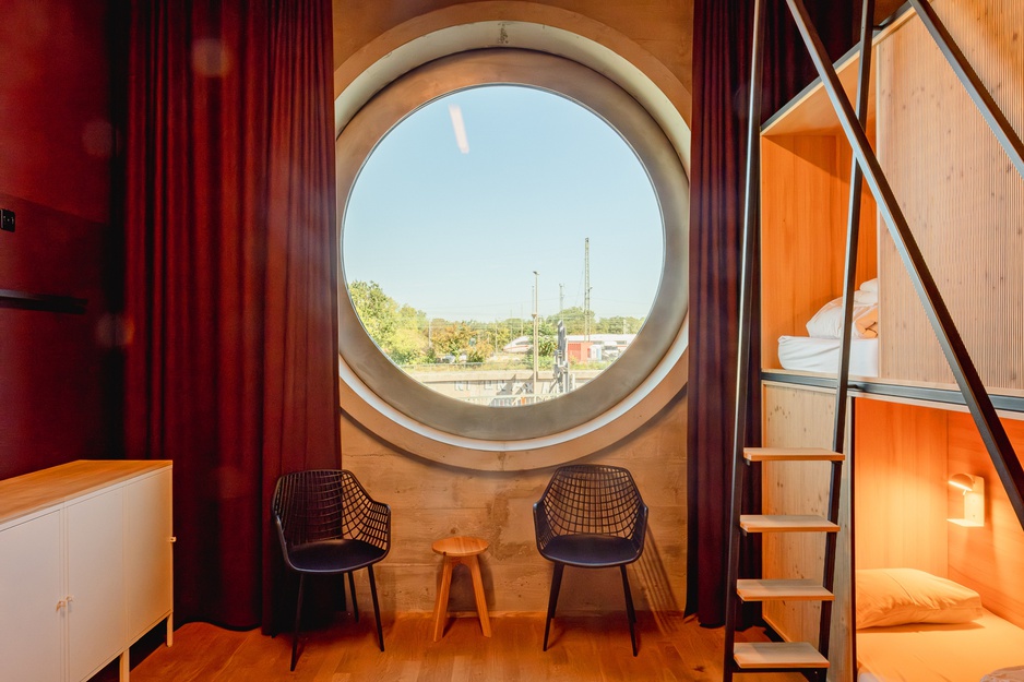 Silo Design & Boutique Hostel Basel Porthole Window