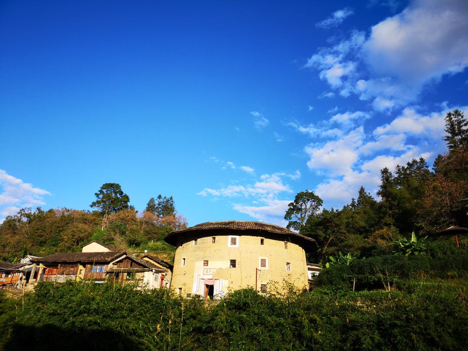 Tulou Fuyulou Changdi Inn Earthen Building