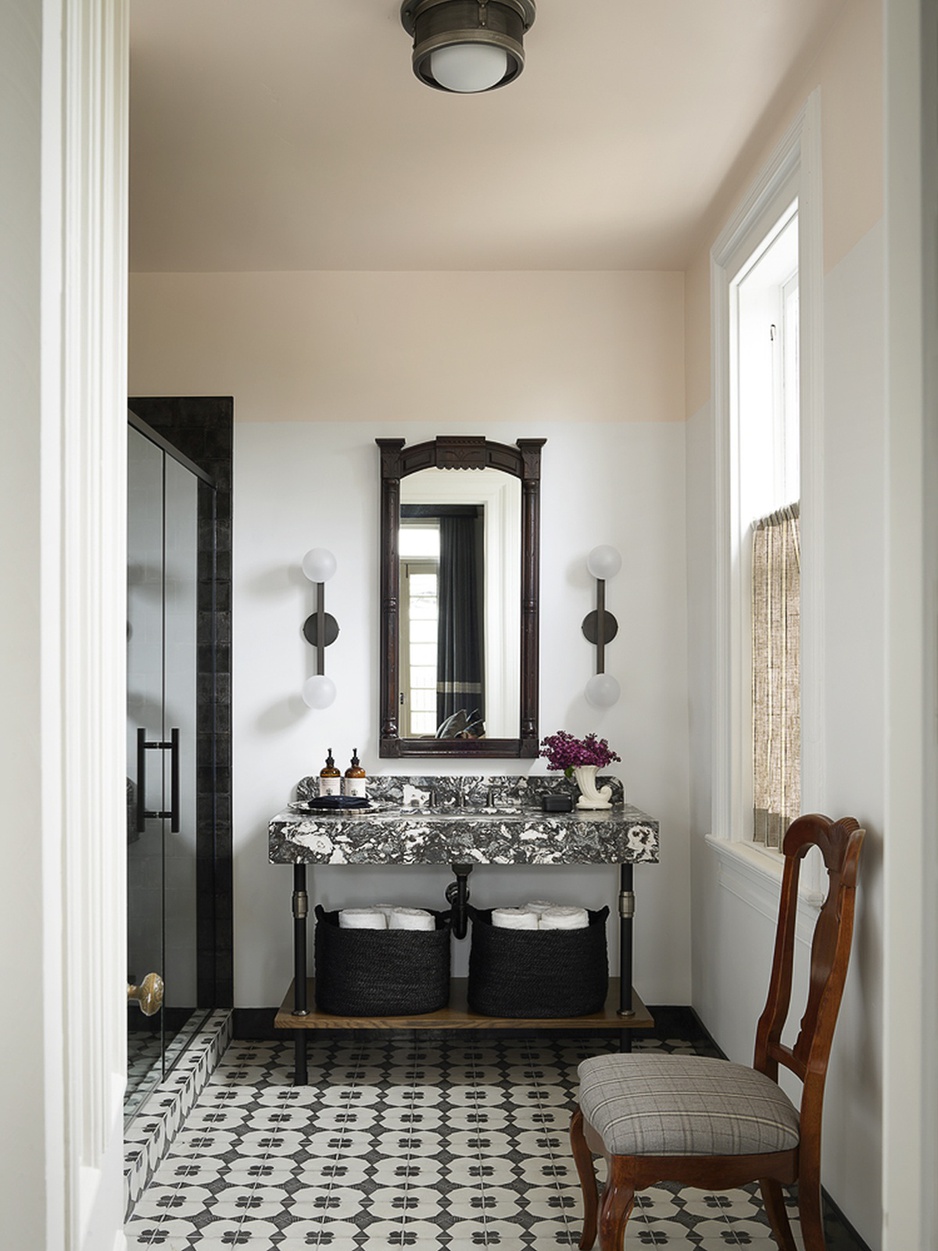 The Madrona Hotel Guest Room Bathroom