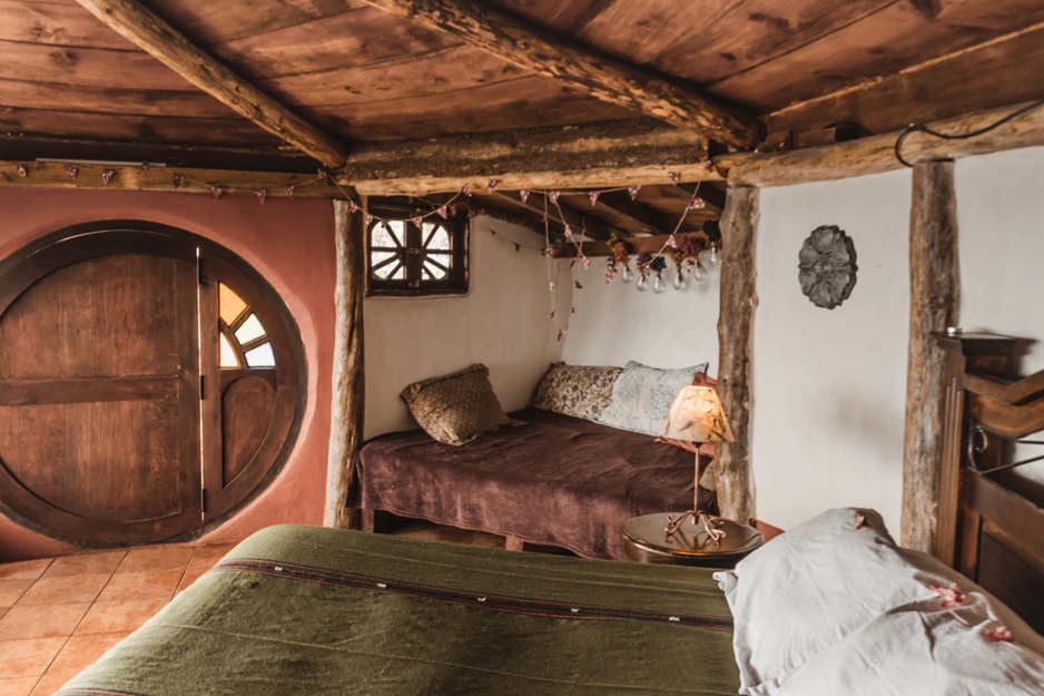 Hobbitenango Hobbit House Bedroom