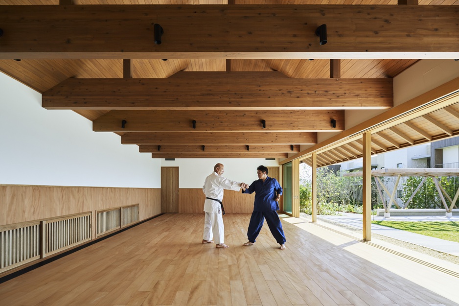 Hoshinoya Okinawa Hotel Karate Lesson