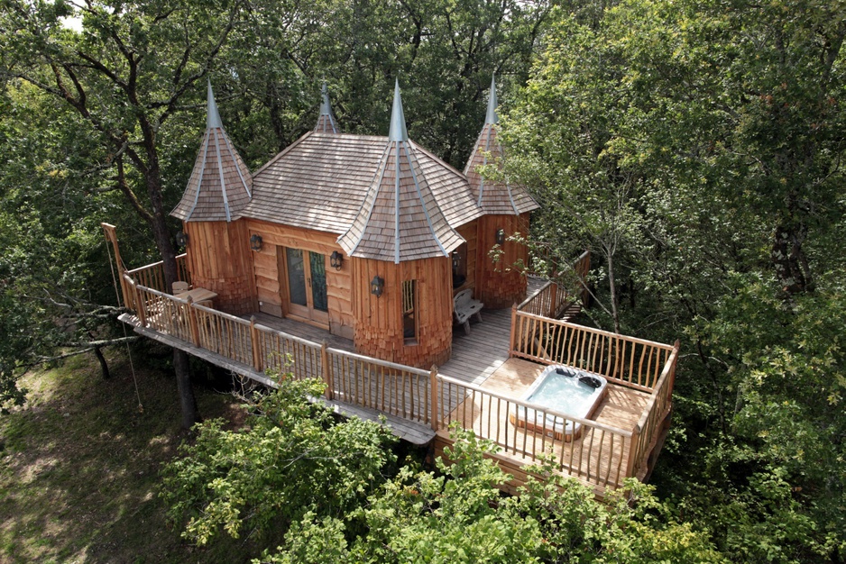 Chateaux Dans Les Arbres Castle Treehouse