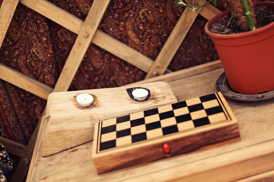 Black Mountains Yurt chess game