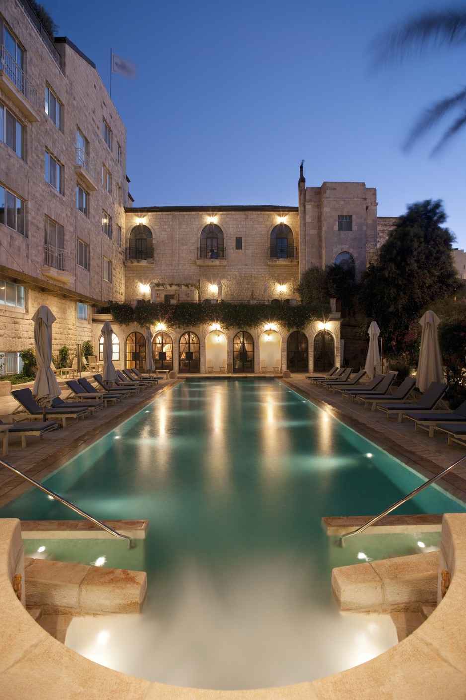 American Colony Hotel swimmin pool at night