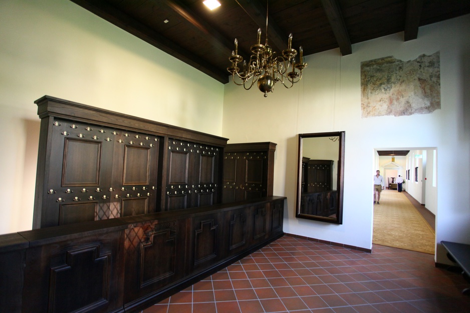 Hotel Monte Pacis monastery interior