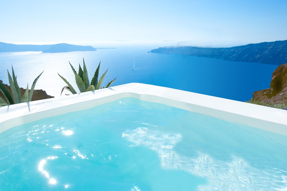 Grace Santorini jacuzzi view on the open sea