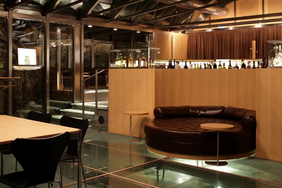 The Omnia Hotel Bar