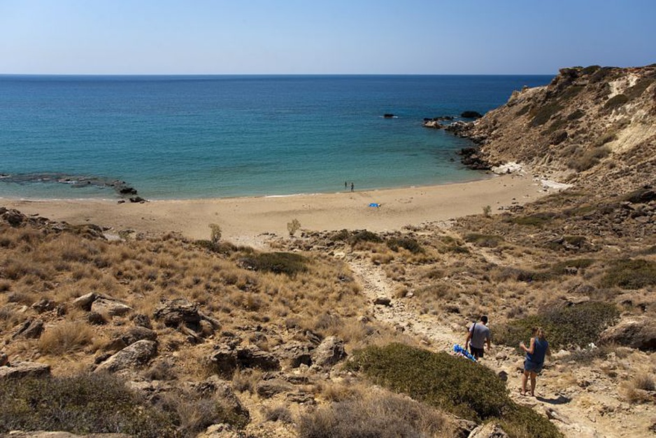 Makris Gialos beach