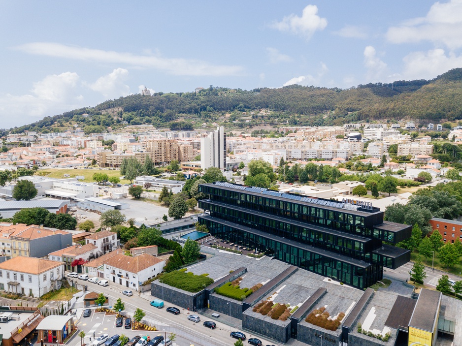 Axis Viana Hotel Aerial