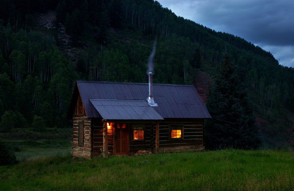 Dunton Hot Springs wood cabin