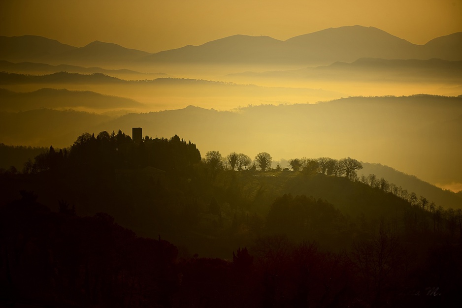 Castello di Petroia sunset