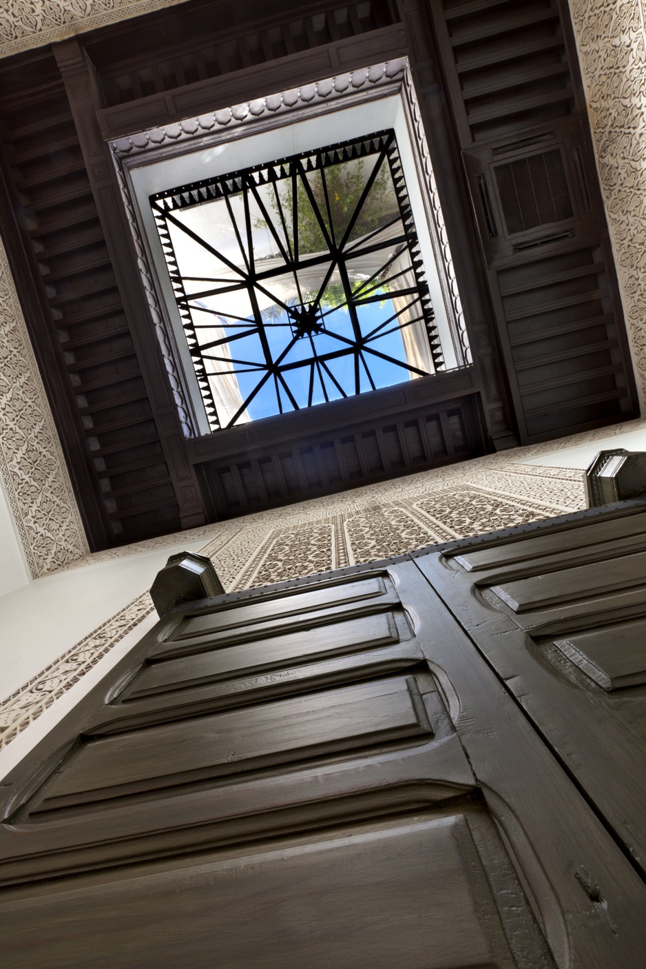 Riad Farnatchi roof hole