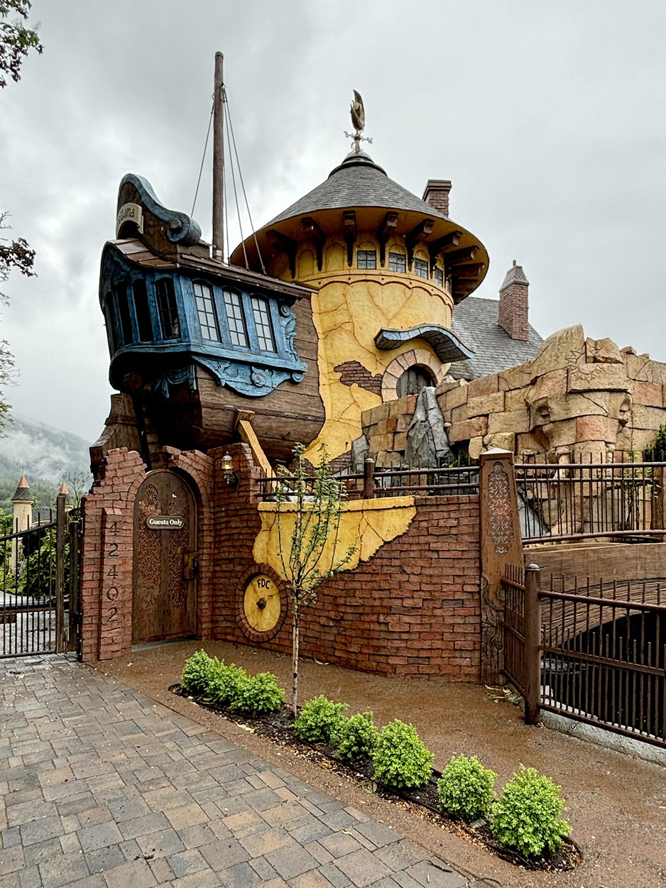 Hazelnut Inn Main Gate Entrance