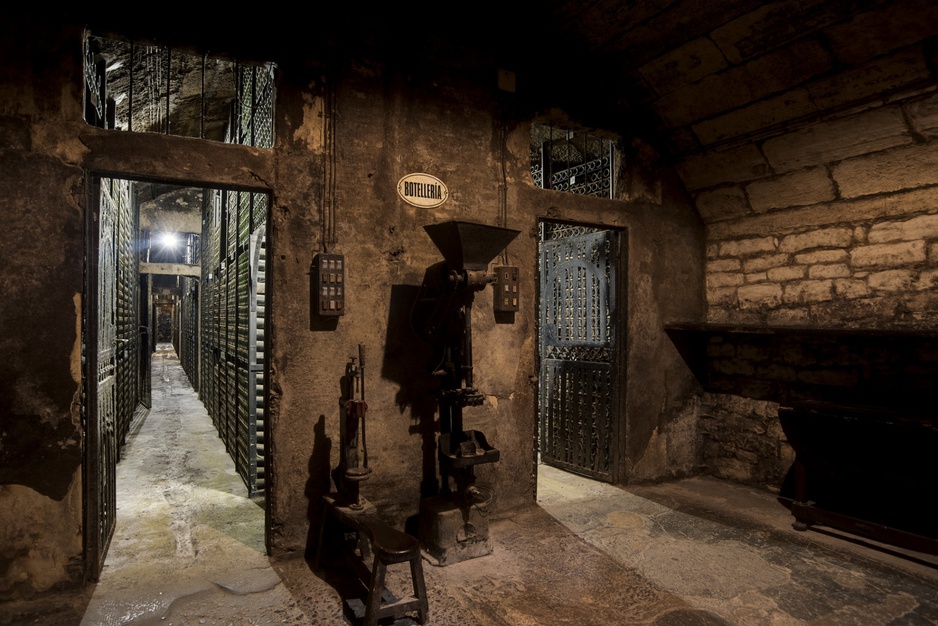 Hotel Marques De Riscal Wine Basement