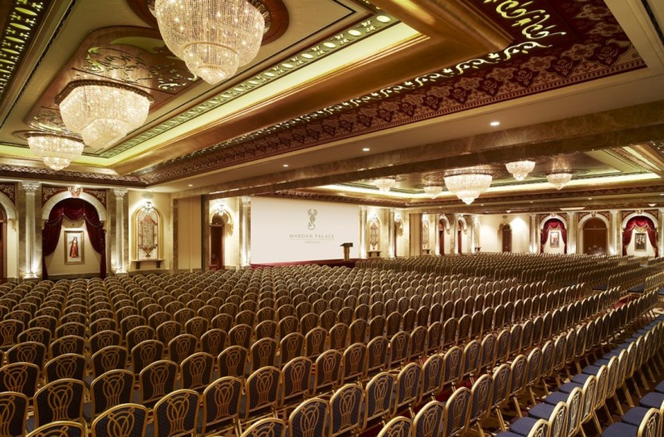 Mardan Palace ballroom