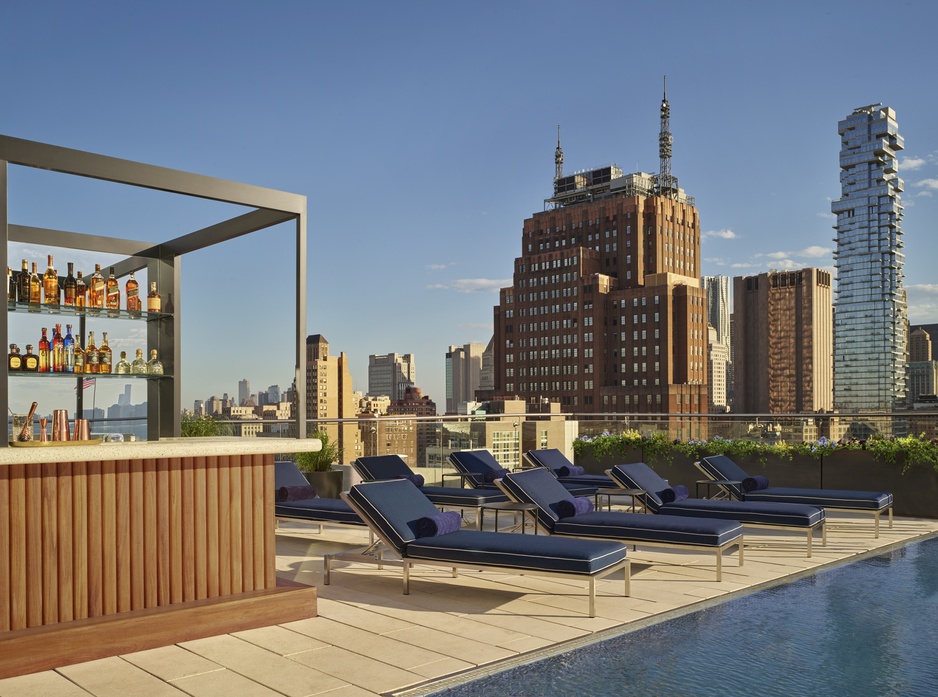 ModernHaus SoHo Hotel Rooftop Pool Bar