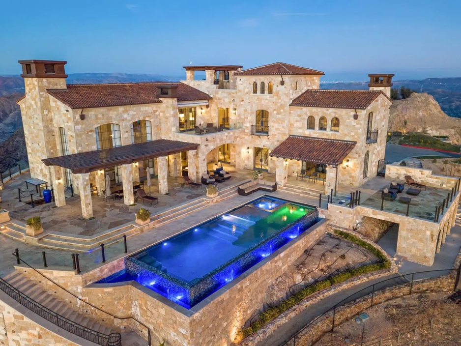 Malibu Rocky Oaks Hilltop Mansion