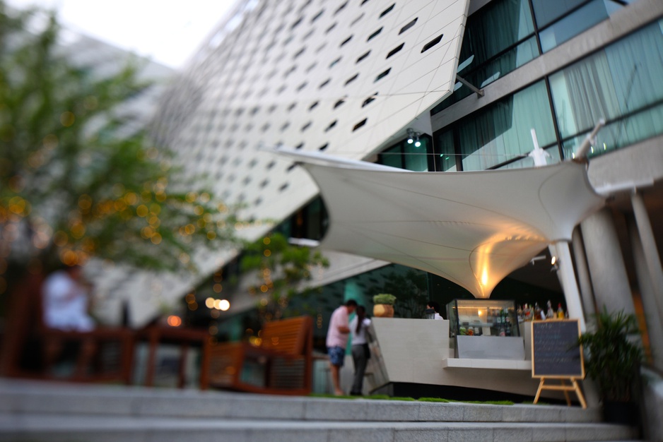 LIT Bangkok Hotel exterior