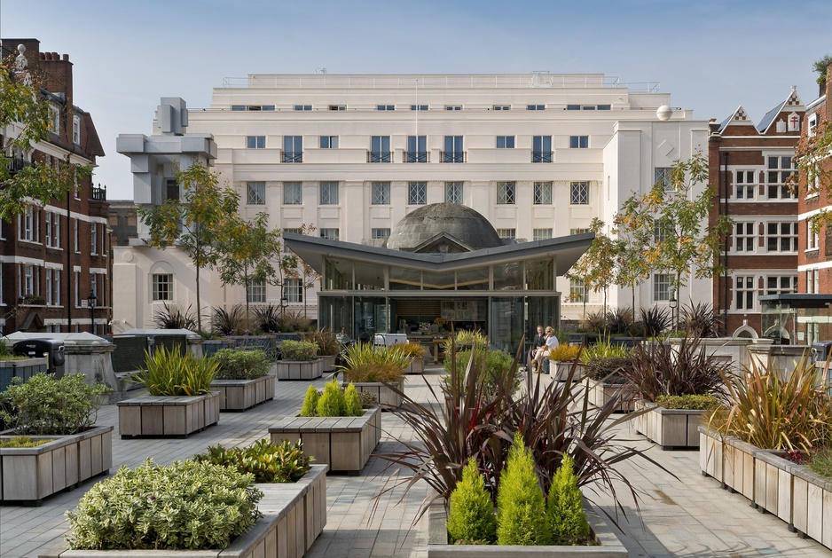 The Beaumont Hotel exterior