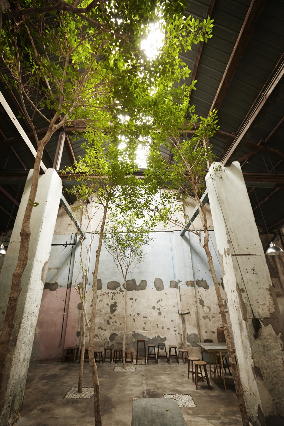 Sekeping Victoria warehouse roof