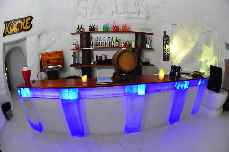 Ice bar