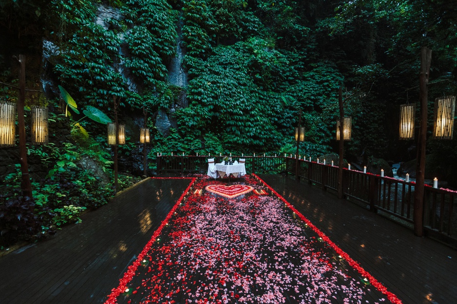 Nandini Jungle Resort Candle Light Dinner by the River