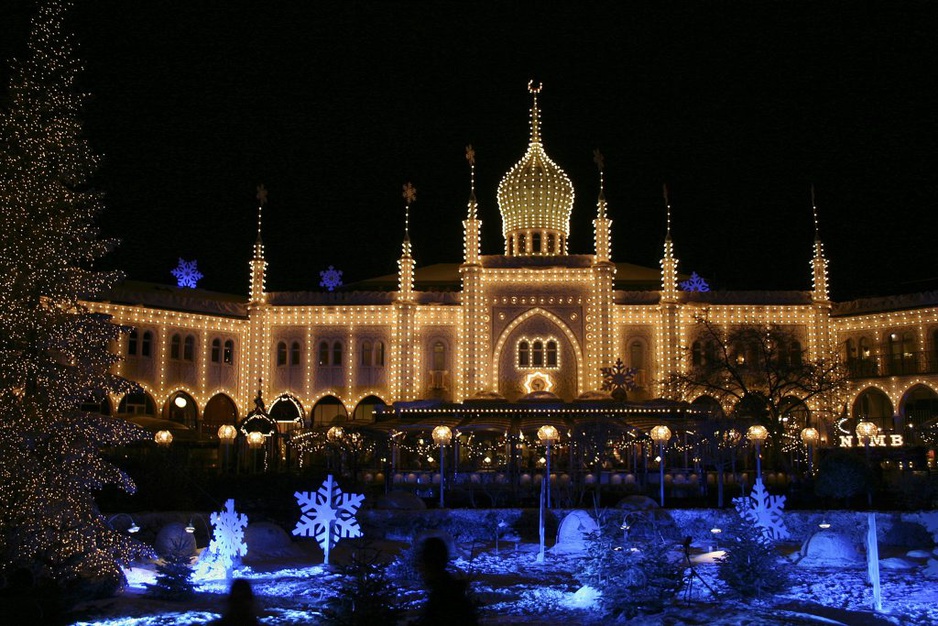 Nimb Hotel at night