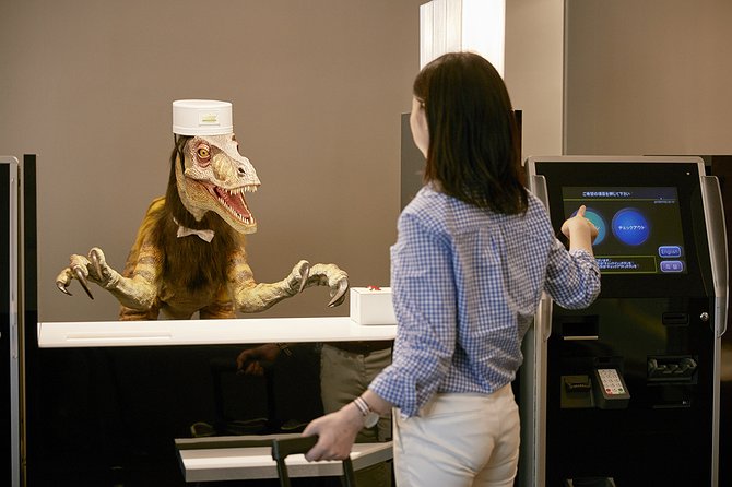 Henn na Hotel Maihama Tokyo Bay - Robot Receptionist