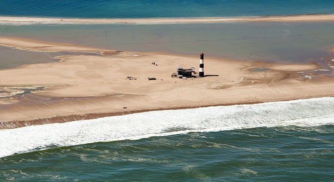 Pelican Point Lodge – Secluded Control Tower In Namibia