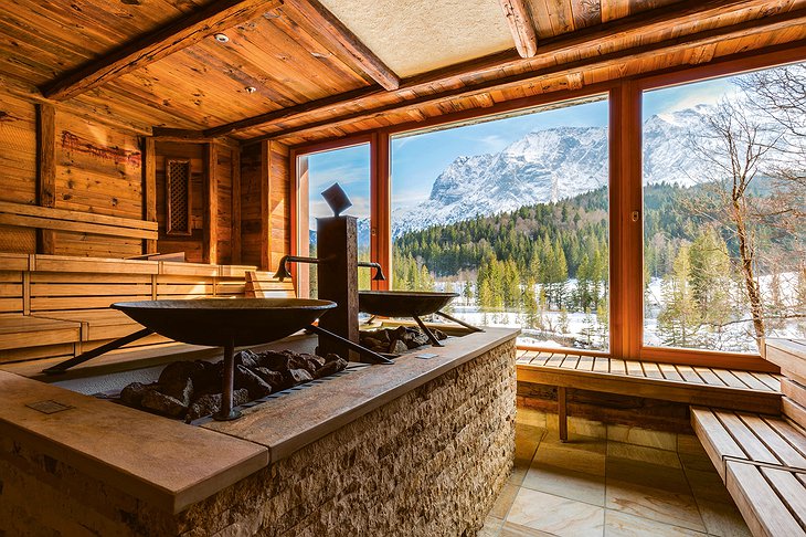 Schloss Elmau Retreat - Shantigiri Spa Sauna