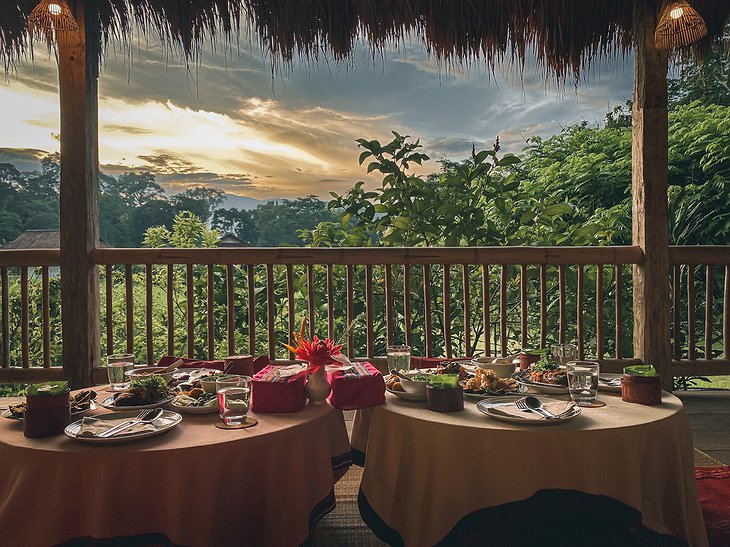 Lisu Lodge Dinner with a View