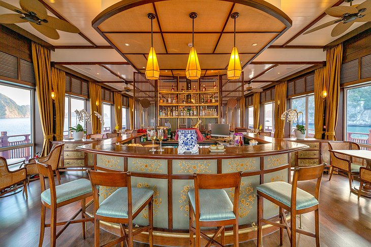 Heritage Line Ylang Ship Bar & Restaurant