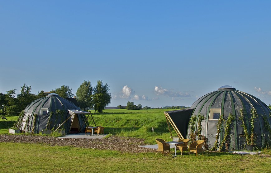 Hayema Heerd - Dutch Igloos