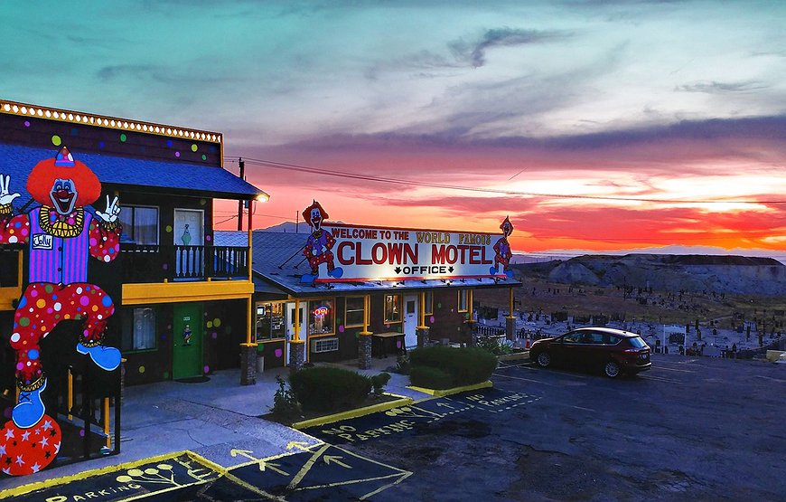 The Clown Motel - USA's Most Terrifying Accommodation