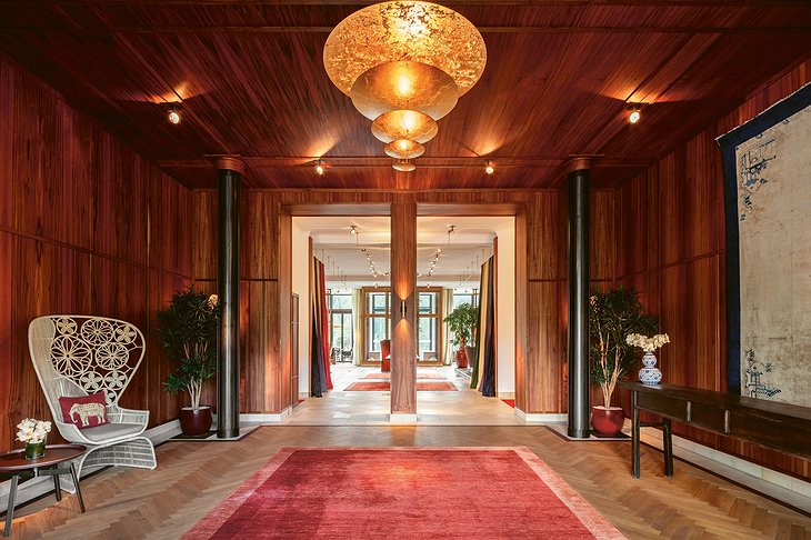 Schloss Elmau Retreat - Lobby